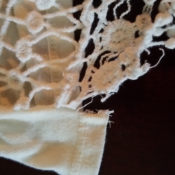 3 for 20.  Ladies  cover  top XL cream color - Picture 5 of 6